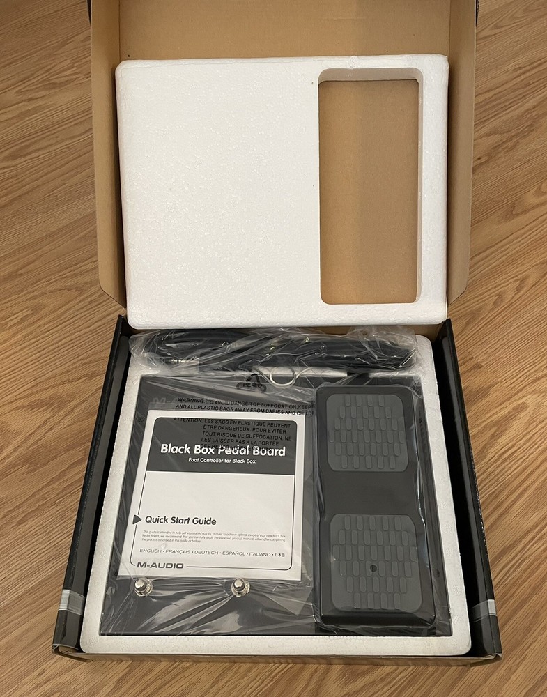 M-Audio Black Box Pedal Board New