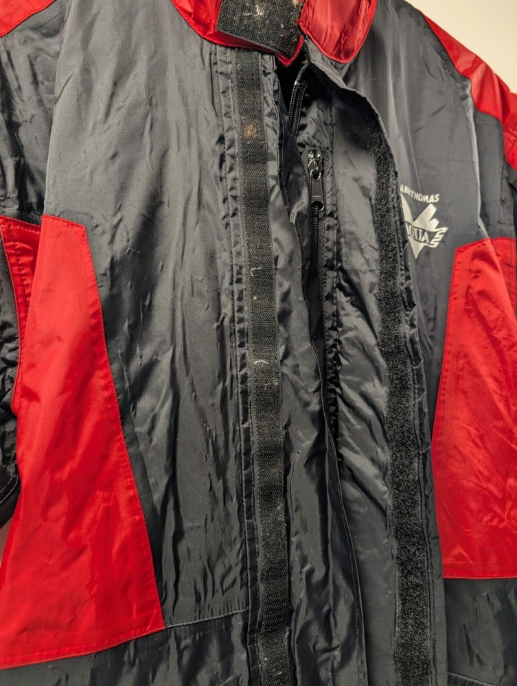Frank Thomas Waterproof Jacket Size Small (Loc B-15)