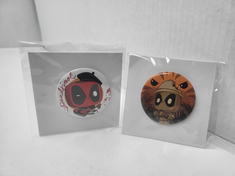 2 MINT NEW Factory sealed Marvel Deadpool  BUTTONS