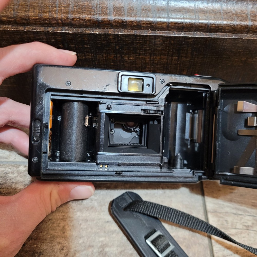 Minolta Freedom DL 35mm Film Camera UNTESTED