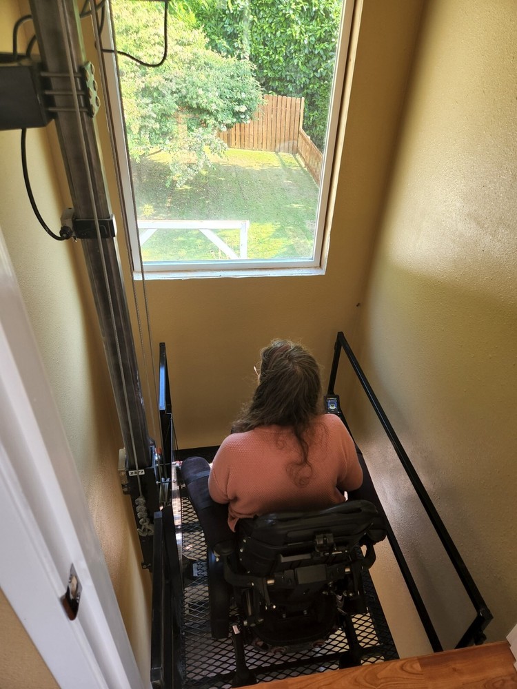 Wheelchair Platform Lift/Elevator - 18 ft