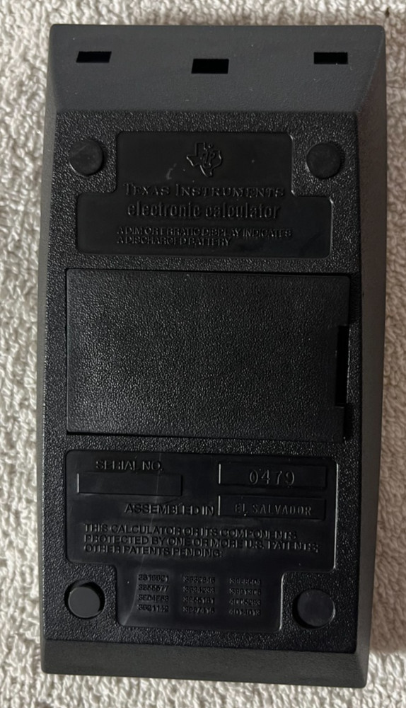 TI-1025 Memory Calculator TEXAS INSTRUMENTS w/ 9-Volt Battery, Works