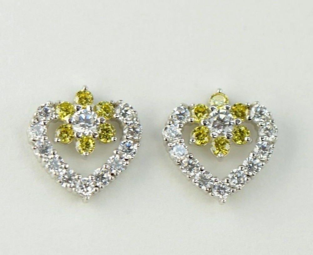 14K White Gold CZ Heart Shape Stud Earrings