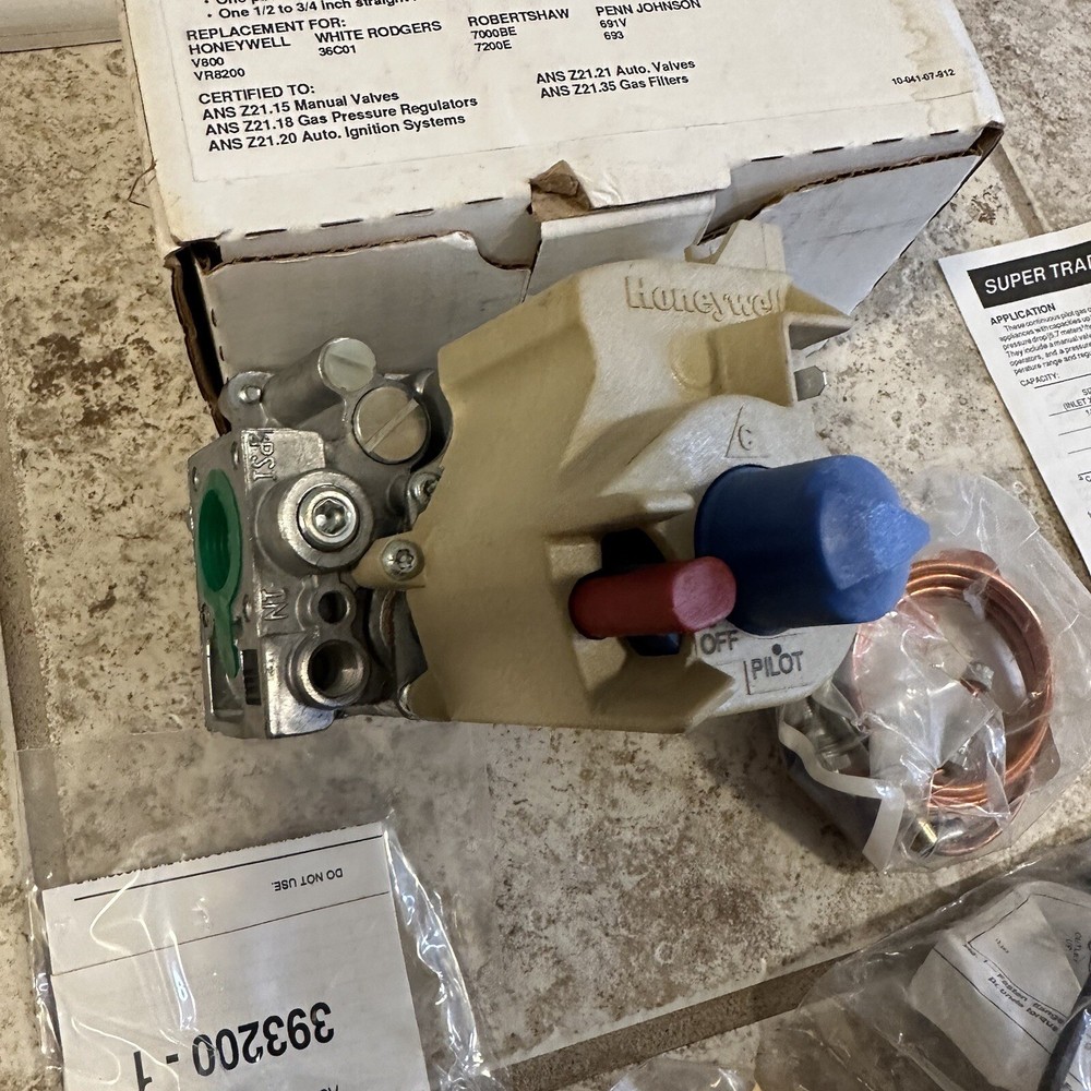 Honeywell VR8300A3518 Dual Valve Standing Pilot Combination Gas Control