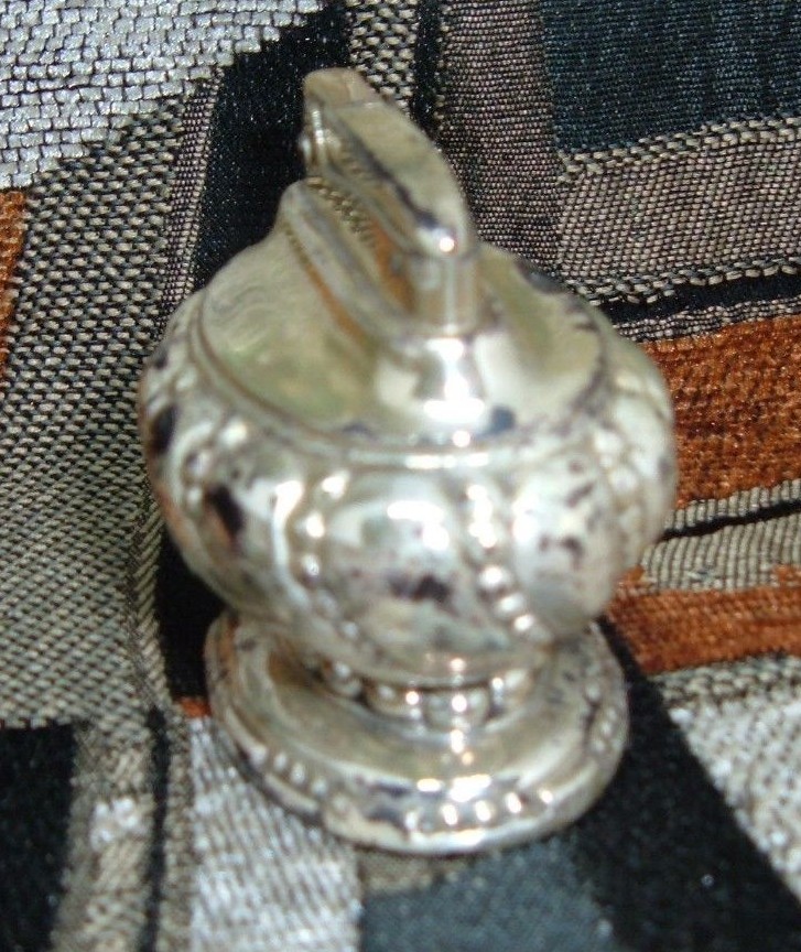 Old ~ Metal Ronson Crown Table Top / Desk / Mantle Decorative Lighter