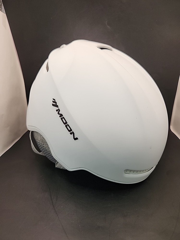 NEW Moon Ski Helmet White. Size: Medium