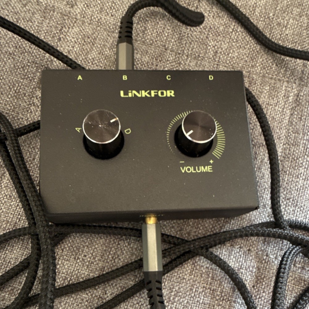 LINKFOR Desktop Audio Amplifier, Volume Control, 3.5mm Jack, 2 Channels, Black
