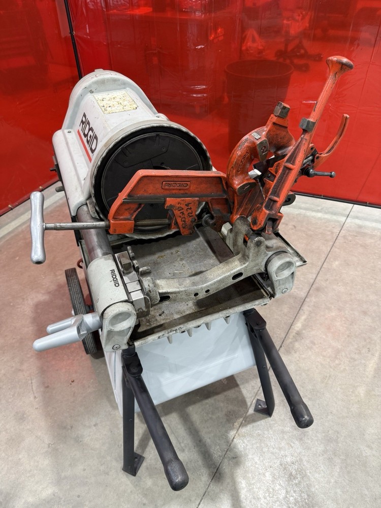 RIDGID 1224 Pipe Threading Machine