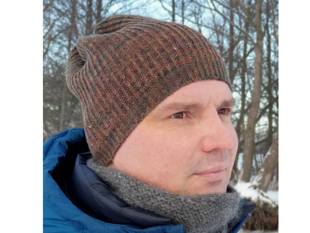 Hand Knitted HAT, 100% Wool Yarn (HAND DYED by me)