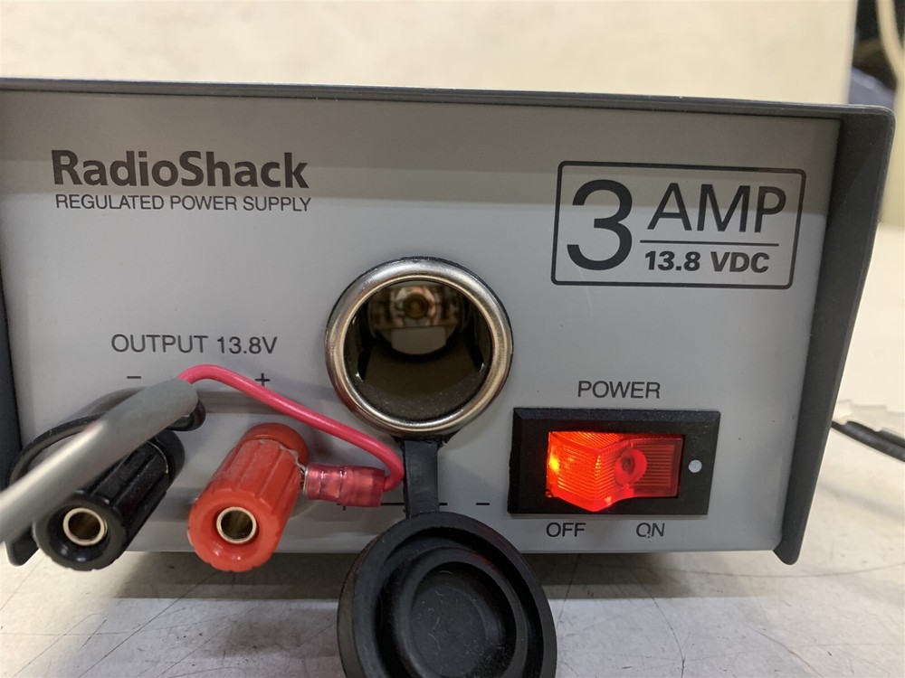 RADIOSHACK 3 AMP POWER SUPPLY