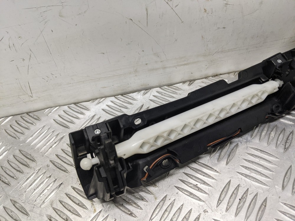 Mercedes E220 Cdi Avantgarde Auto 2007 Glove Box Lock Mech
