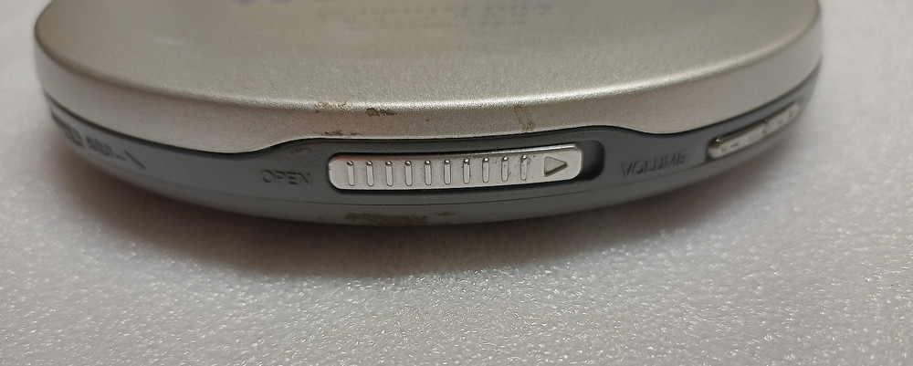 Sony D-EJ725 Portable CD player
