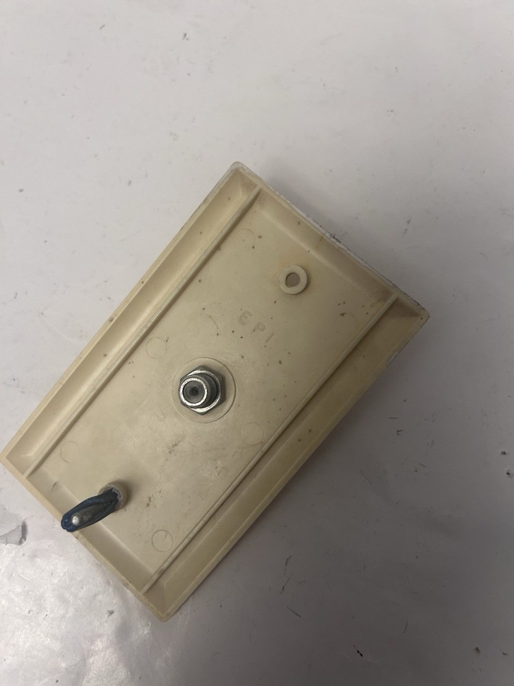 VTG EPI wall cover cable connector