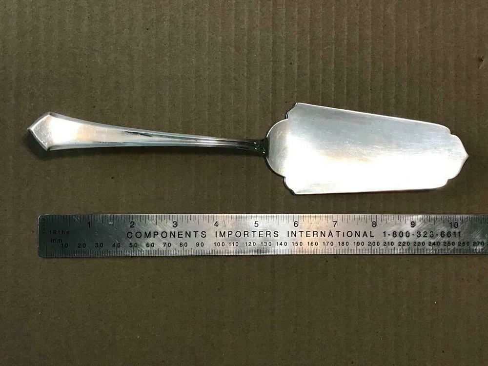 German Silver 800 fine Large Pie or Cake Server   110 g