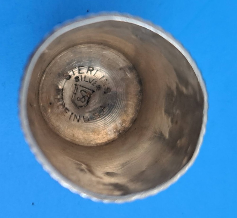 VINTAGE STERLING SILVER THIMBLE OCEAN WAVES PATTERN MARKED