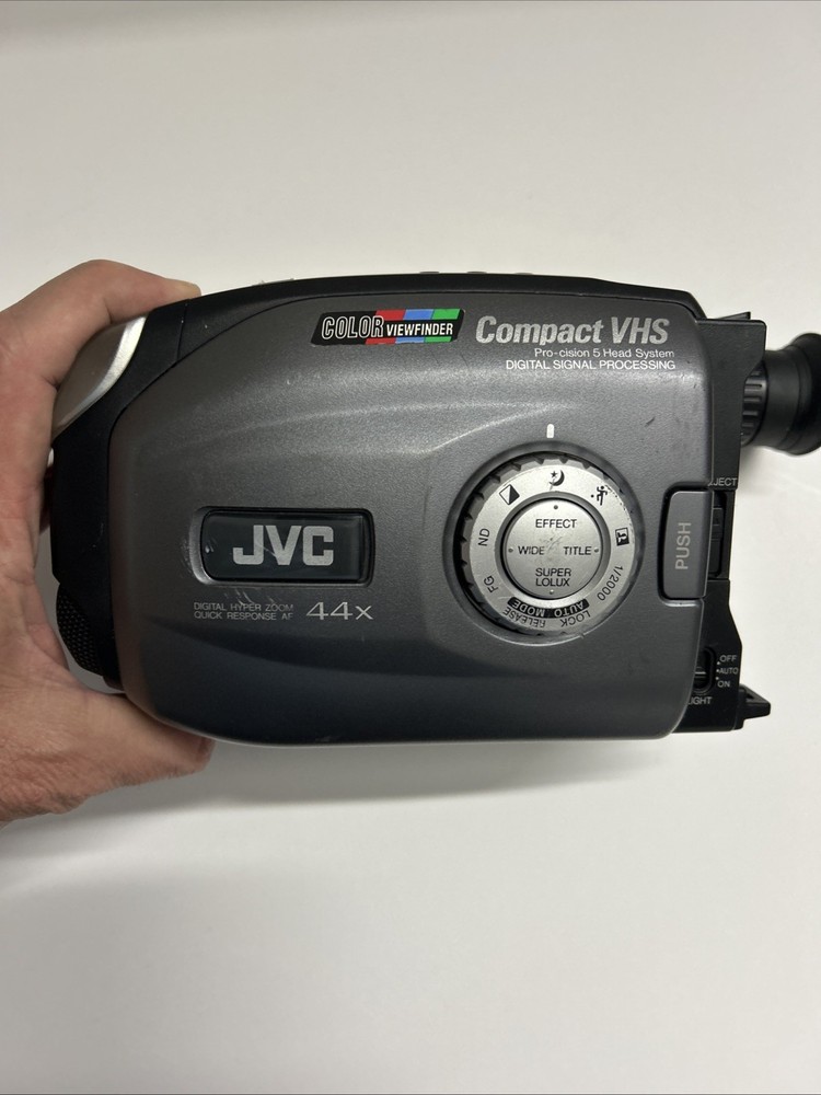 JVC GR-AX930U Videomovie Compact VHS Camcorder Video Camera *Untested*