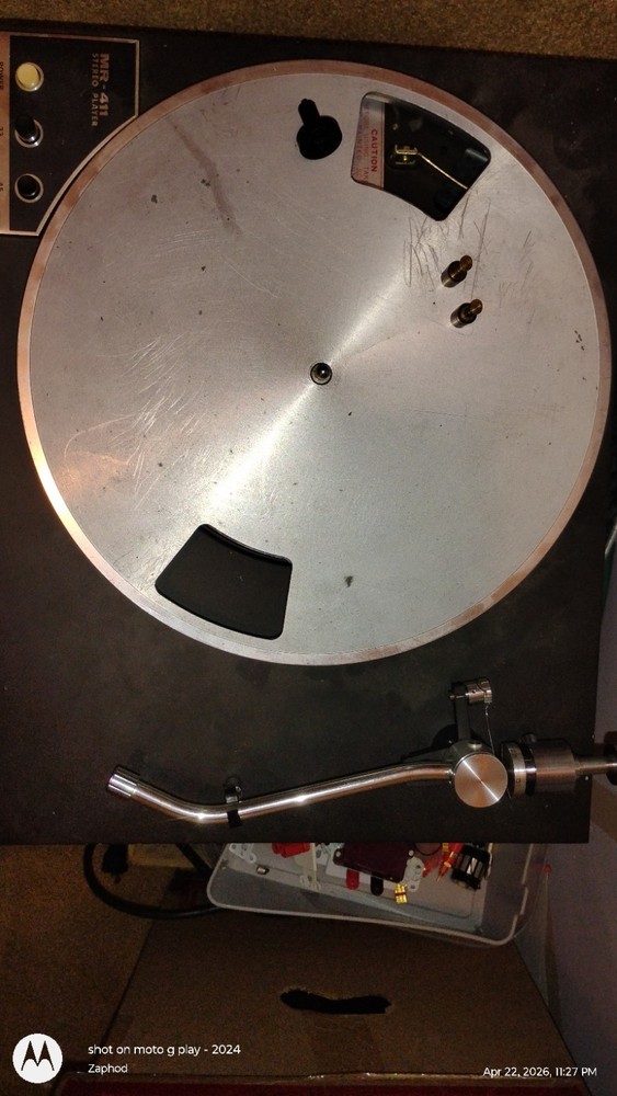 Micro Seiko MR 411 Turntable