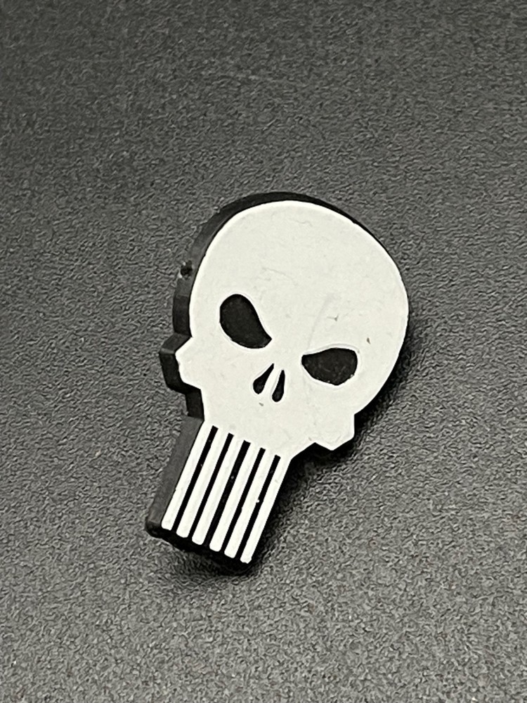 PROMOTIONAL 1992 MARVEL COMICS The PUNISHER SKULL PLASTIC PIN