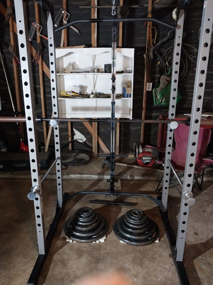 Heavy duty power rack with latpull attachment with 300-lbs weight set 
