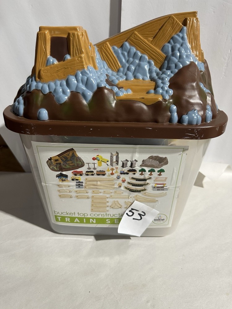 Bucket Top Const Train Set ( Partial )  8 Pieces Missing