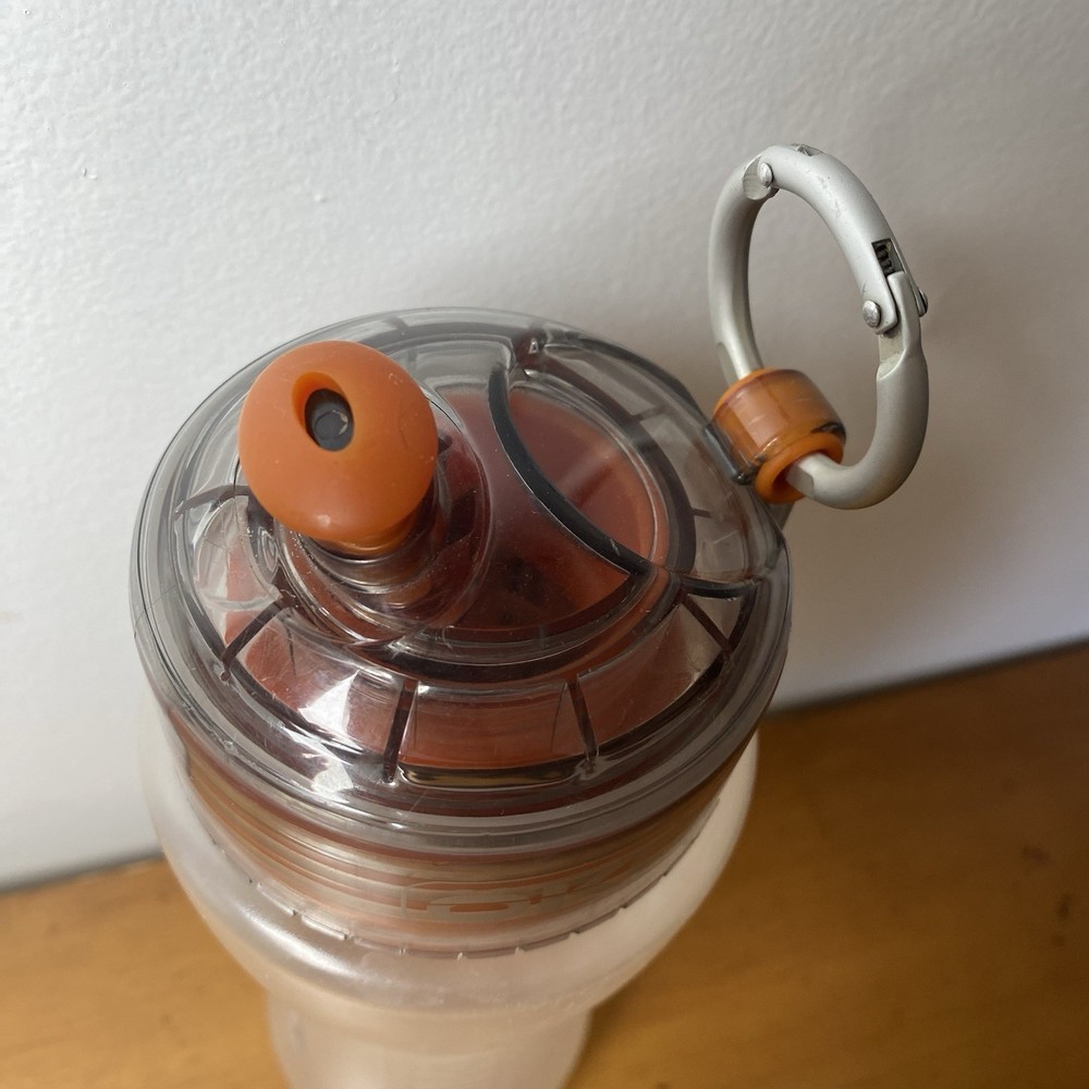 ÖKO - Advanced Water Bottle with Filter Derived from NASA Technology Filtered