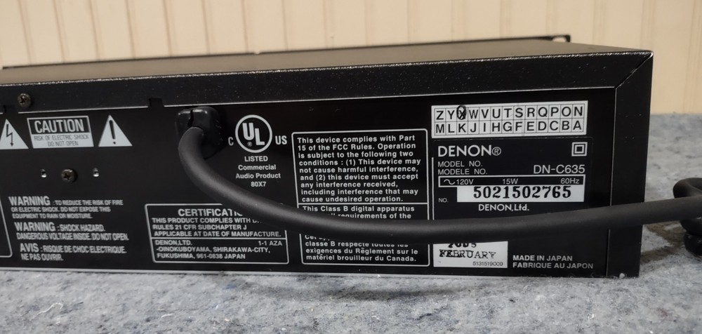 DENON DN-C635 RACK MOUNT CD/MP3 PLAYER-PLAYS-LOOKS NICE-EJECT BUTTON ISSUE