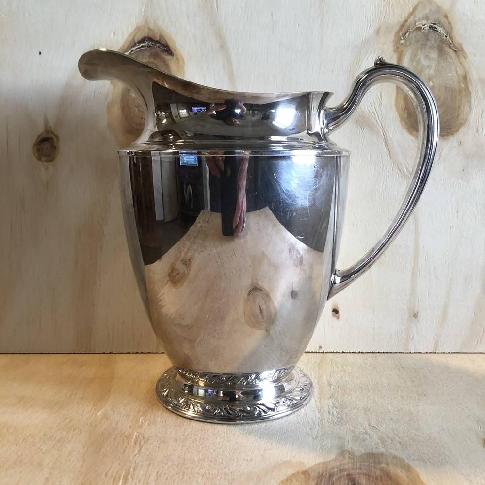 Vintage Medium Sized Pitcher From Oreida in the Briarcliff Pattern