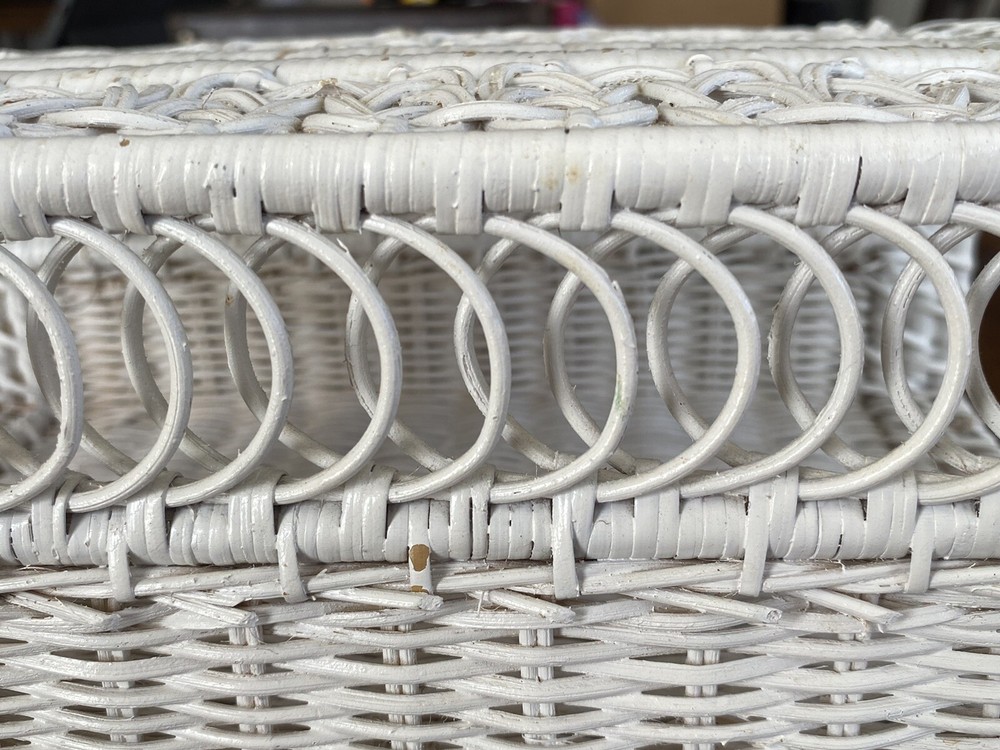 VINTAGE White Wicker Rectangular Tissue Box Holder Cover BOHO Shabby Chic Rustic