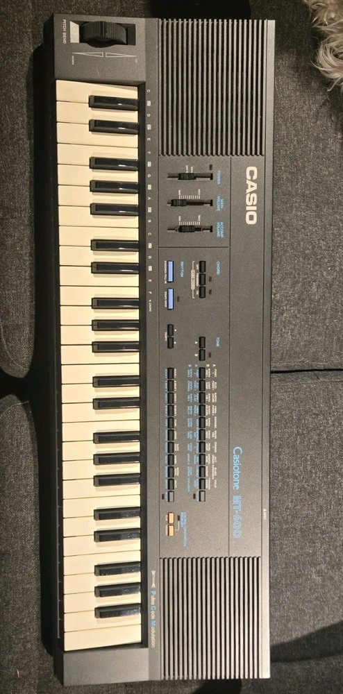 Casiotone Casio MT-600 PCM Pulse Code Modulation Keyboard Midi Synthesizer WORKS