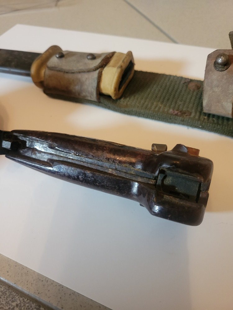 Romanian Bakelite Wirecutter Bayonet & Scabbard Type l Complete
