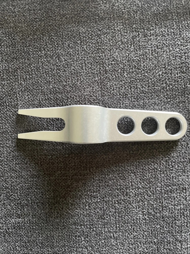 Scotty Cameron Pivot Tool Red Dot Divot Tool Tin New - Silver