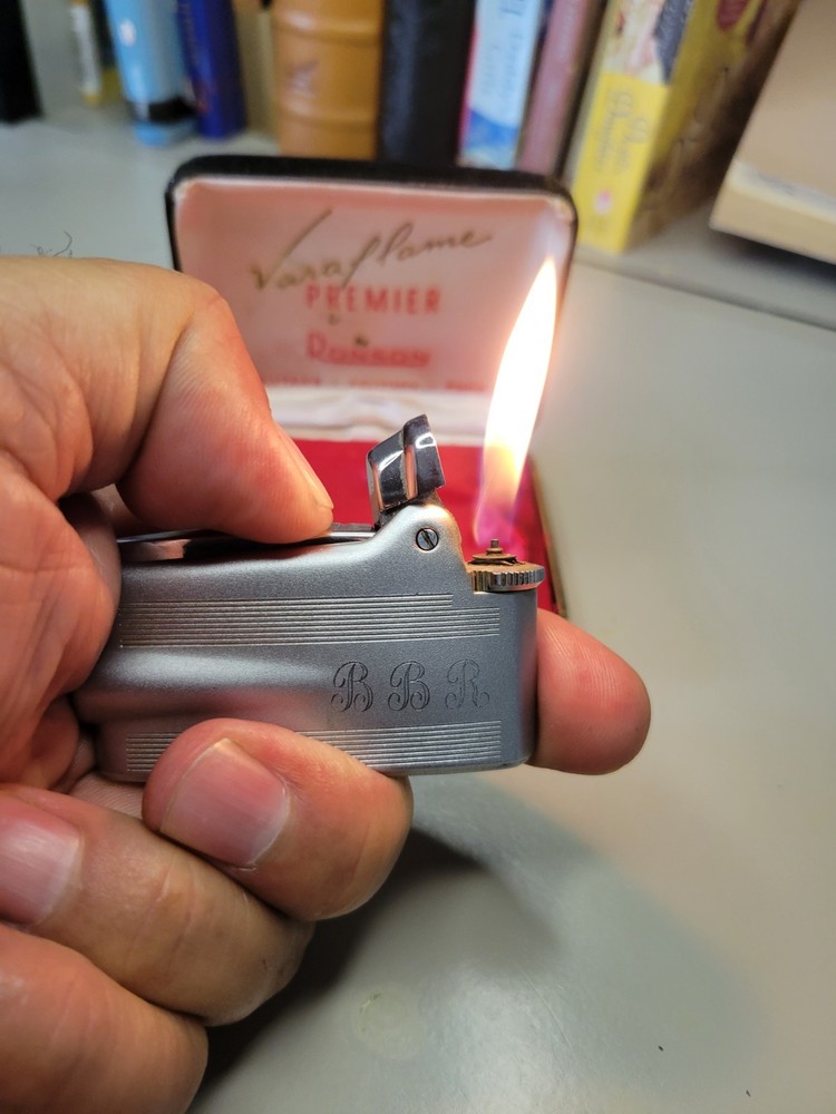Vintage Ronson Varaflame Premier Lighter With Box (WORKING)