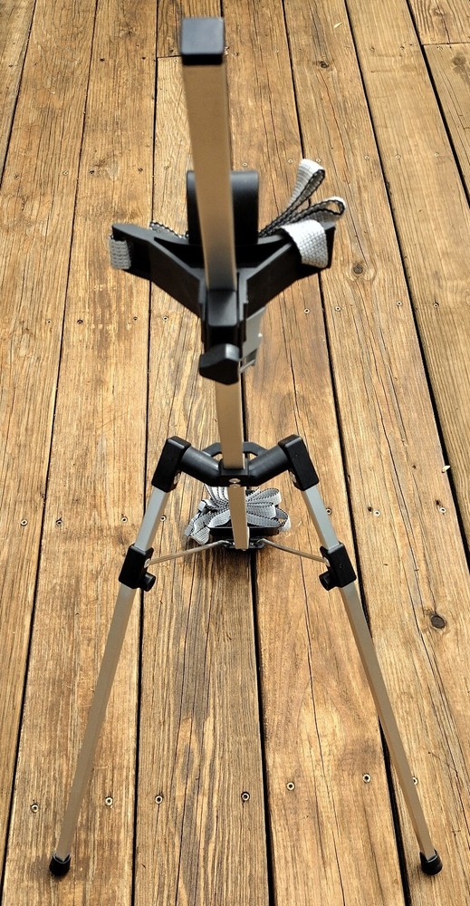 Golf bag stand for your carry bag