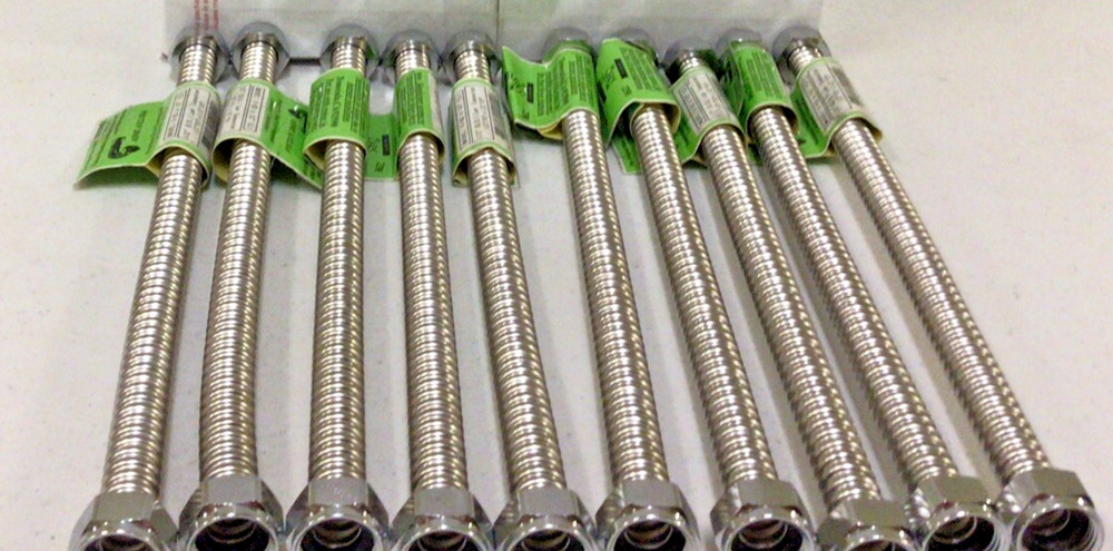 NEW, (LOT 10) FALCON A112.18.6 SS 1/2" CORRUGATED LAVATORY CONNECTOR S-02X12"(L)