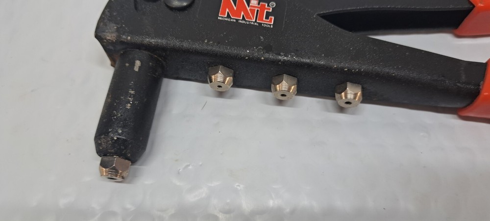 MIT Michigan Industrial Tools Rivet Gun - Riveter