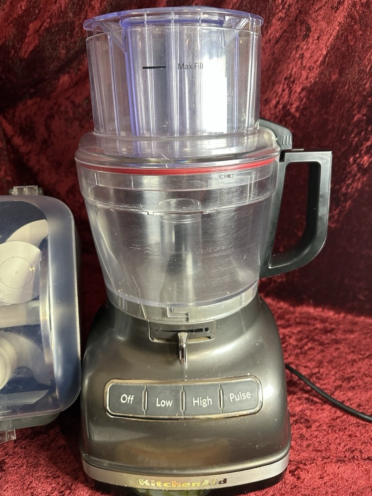 KitchenAid 13 Cup Food Processor With Original Attachments Tested And Sharp!!!!