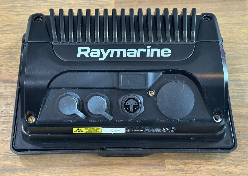 Raymarine Axiom 9 E70366 Chartplotter Navigation System (For Parts or Repair)