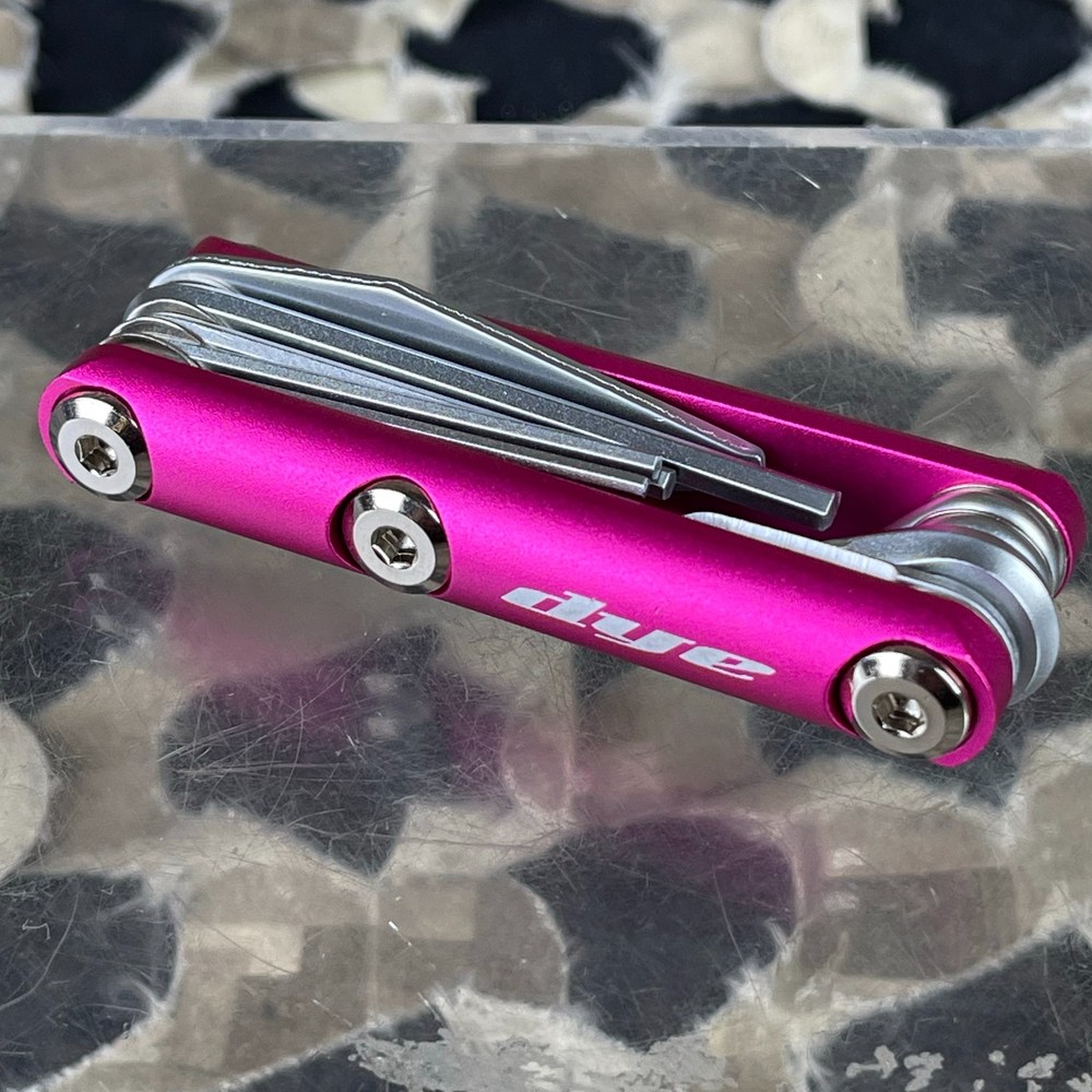 NEW Dye Core Multi Tool - Pink