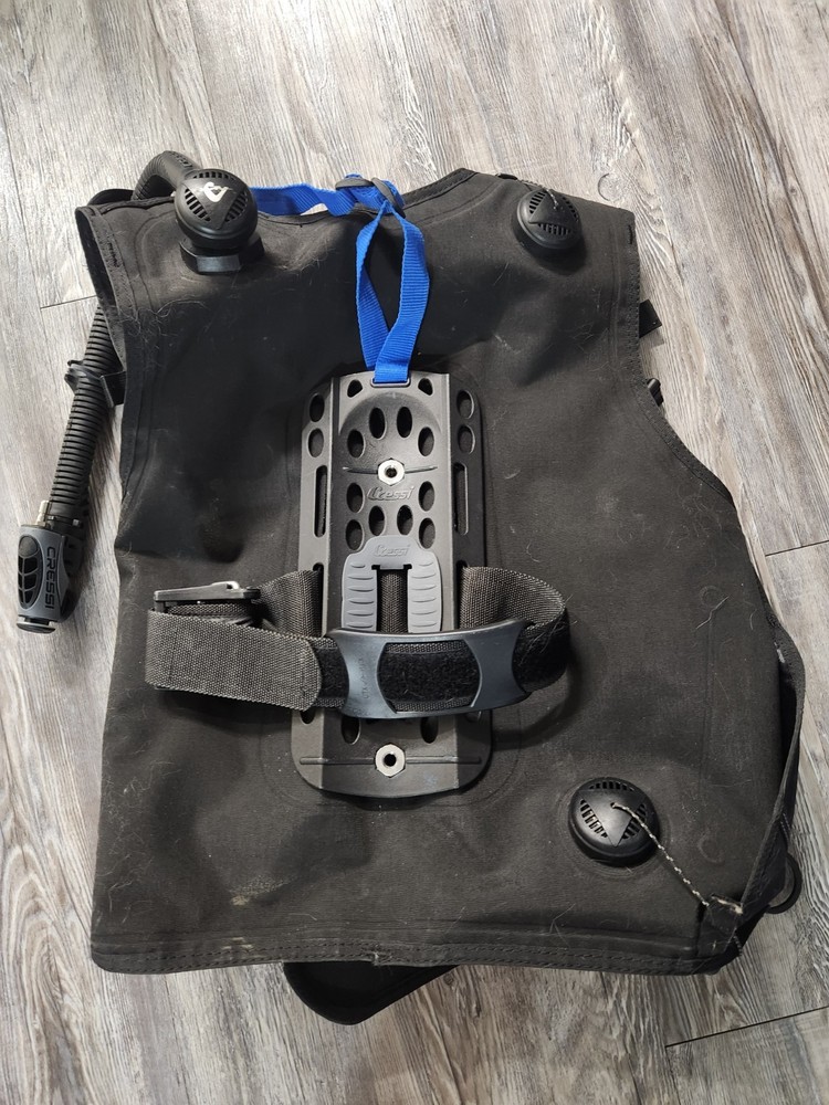 Cressi Start Scuba BCD - Size Small - Starter BCD