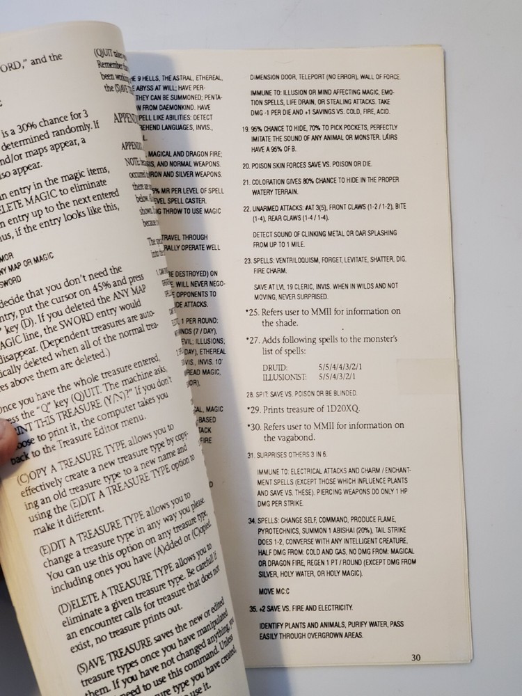 1988 Dungeons & Dragons Masters Assistant Encounters Strategy Guide Black White