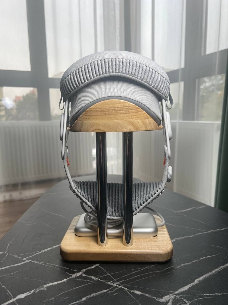 Apple Vision Pro Stand w/ Battery Compartment