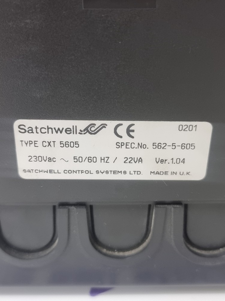 SATCHWELL CLIMATRONIC CXT5605 Temperature Controller
