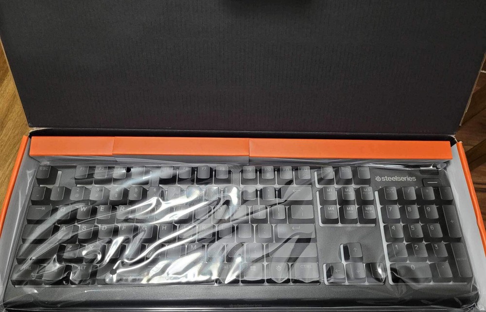 SteelSeries Apex 3 RGB Gaming Keyboard