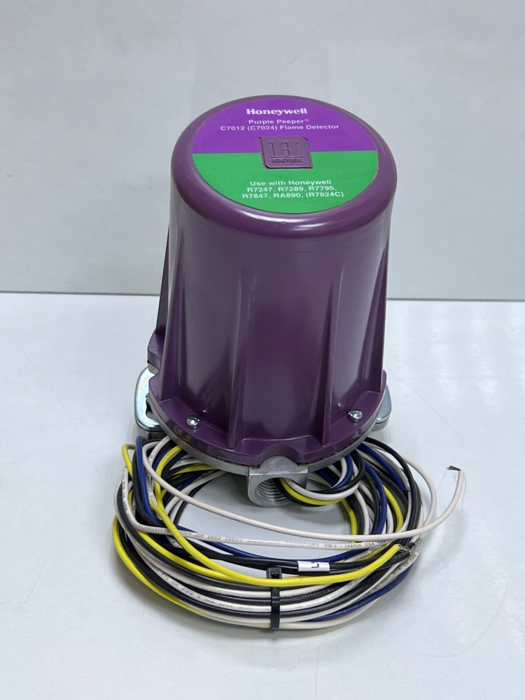 HONEYWELL C7012E 1104 DYNAMIC SELF-CHECK FLAME DETECTOR