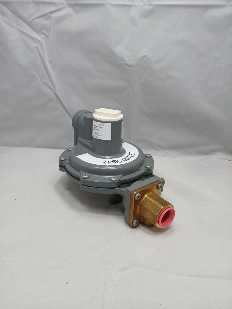 Fisher™ Type R632E Integral Two psig Service Regulator