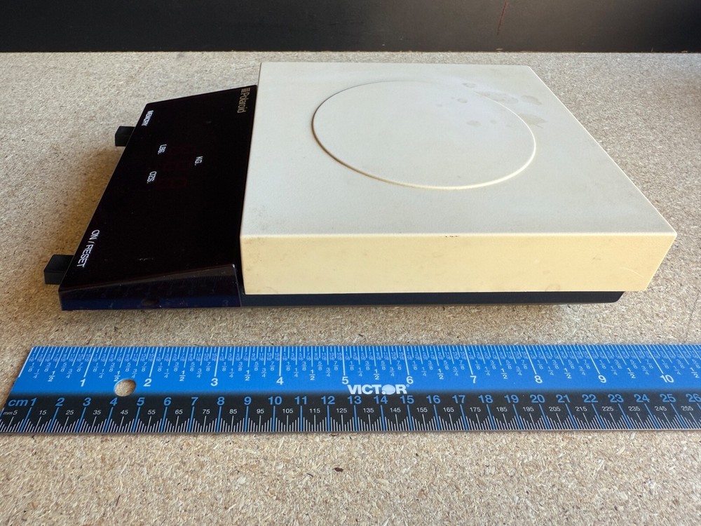 Vintage Polaroid Scale PNA173 with Battery Pack