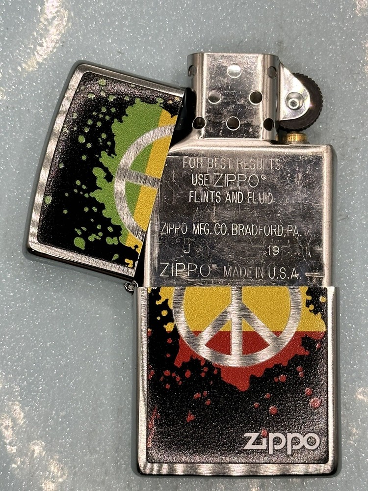 2019 Zippo Peace Splash Design Chrome Zippo Lighter NEW
