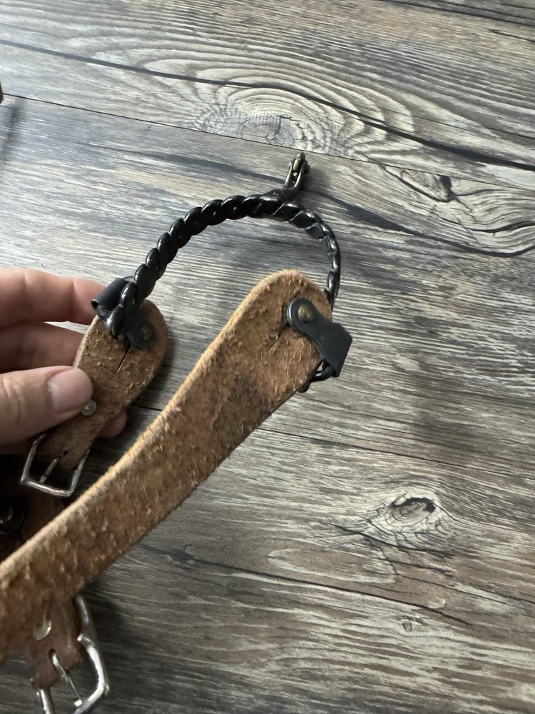 Black Steel Twisted Spurs Red Leather