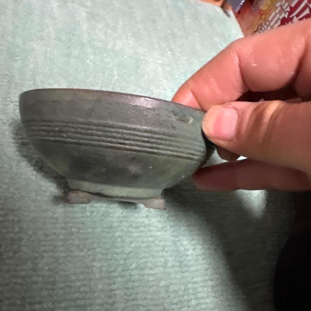 Tea Utensils Gray ceramic with 3 legs