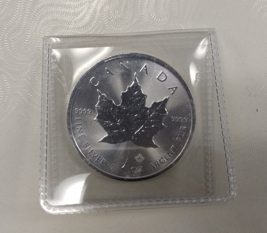 QUEEN ELIZABETH 2023 $5 CANADA 1 OZ .9999 SILVER MAPLE LEAF